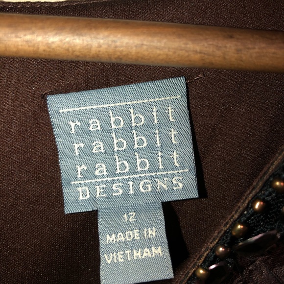 Sleeveless knee length dress with bead trim - Picture 6 of 8